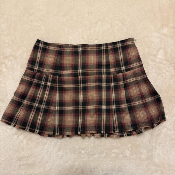 Aeropostale Dresses & Skirts - (SOLD) Aeropostale Plaid Mini Skirt in Black and Tan
